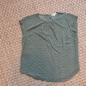 Fun 2 Fun Green Dot Top